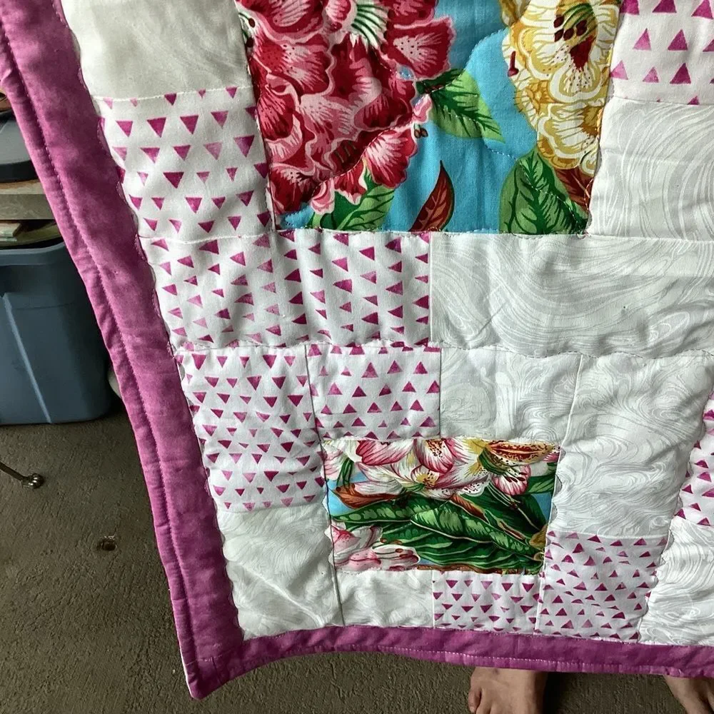 NWT. Hand Crafted Floral Patchwork Quilt with Pink and White Accents
